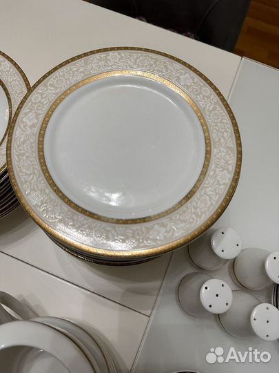 Набор столовой посуды на 12 персон