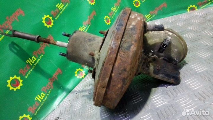 Вакуумный усилитель тормозов Audi 80 седан 1.8