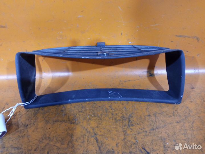 Консоль спидометра на Toyota Corolla Runx NZE121