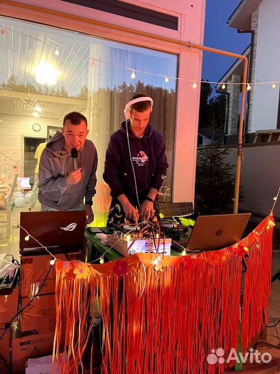 DJ (диджей)