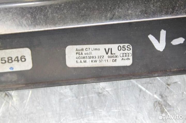 Молдинг стекла передней левой двери Audi A6(C7)