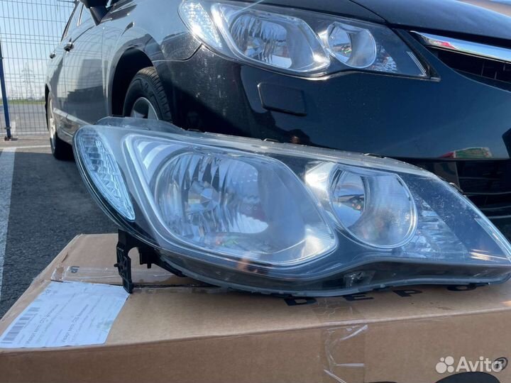 Фара правая оригинал Honda civic 4d