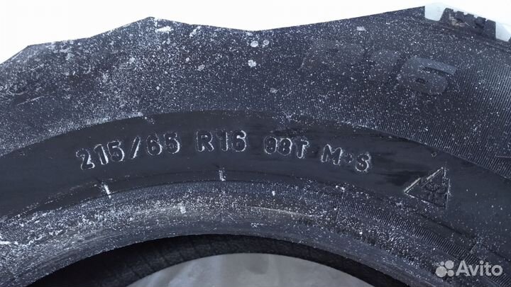 Pirelli Formula Ice 215/65 R16