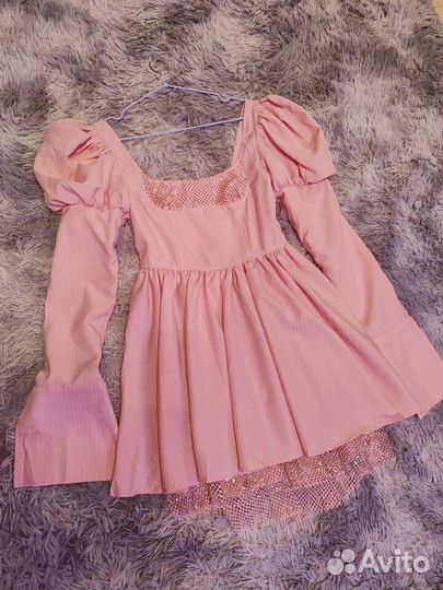 Пышное платье со стразами розовое