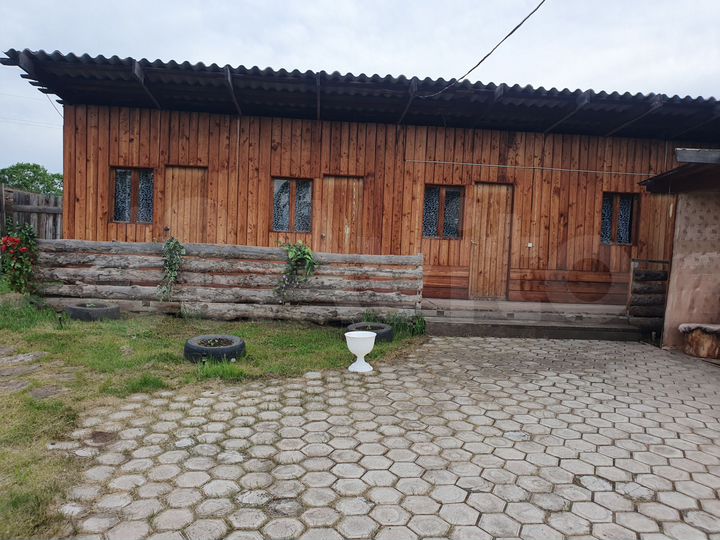 Комната 8 м² в 5-к., 1/1 эт.