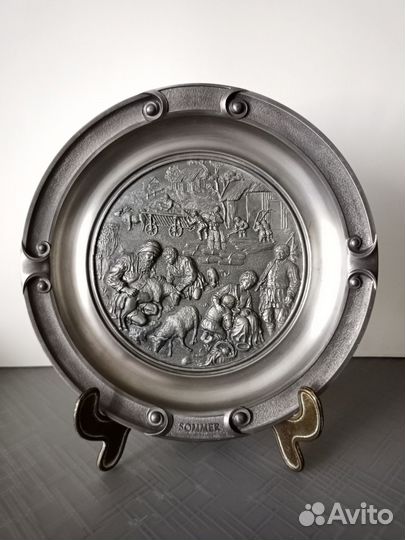 Тарелка сувенирная настенная олово Германия