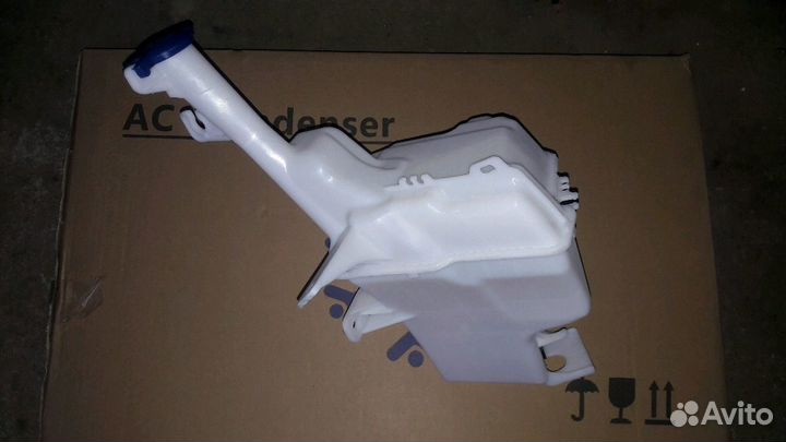 Бачок омывателя Hyundai Solaris