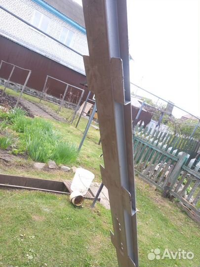 Стойка доя фуры к полуприцепу