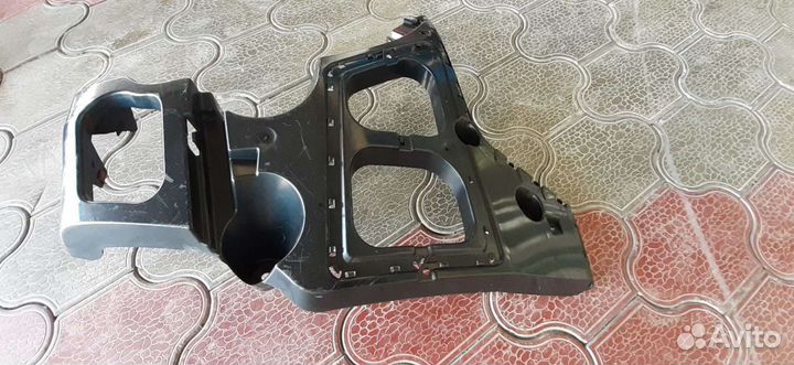 Направляющая бампера. Брекет на BMW X6