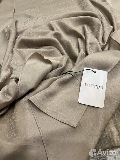 Шелковый платок Valentino золотисто-бежевый