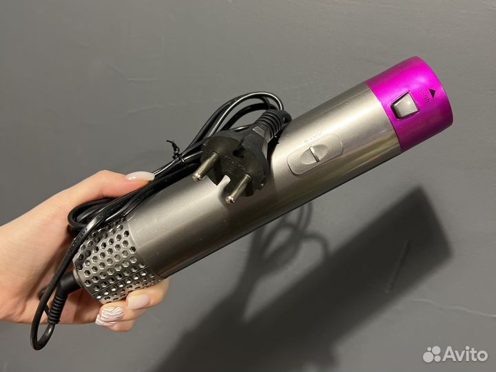 Стайлер dyson