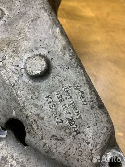 Кронштейн двигателя передний Volkswagen Golf 4 AGN