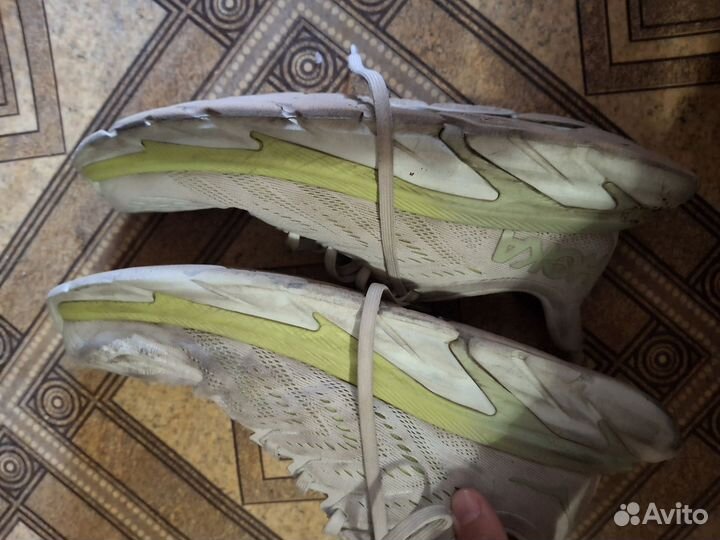 Кроссовки hoka clifton edge