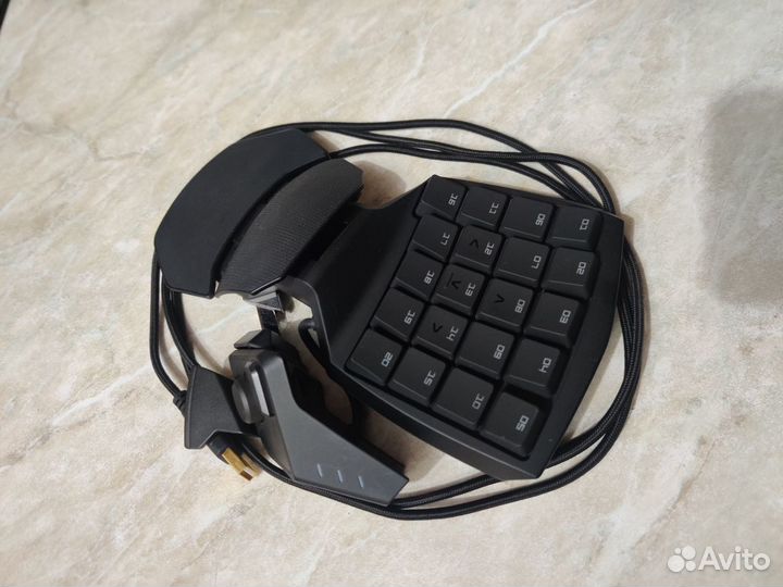 Игровой кейпад Razer Orbweaver