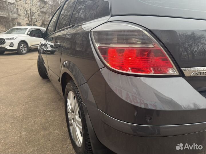 Opel Astra 1.6 МТ, 2012, 168 500 км