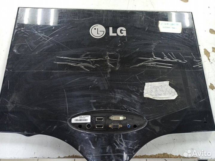 Монитор LG W2286L-PF