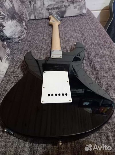 Электрогитара yamaha pacifica 112J