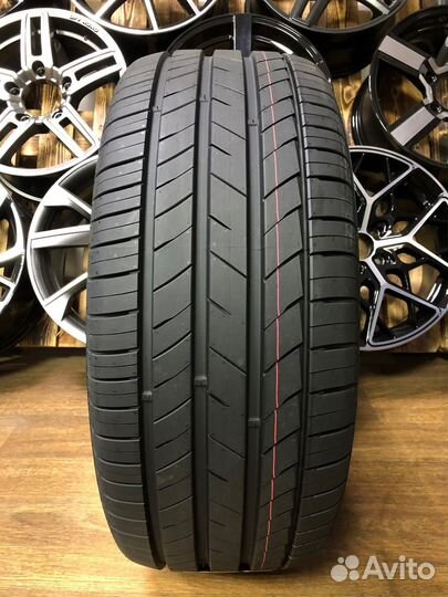 Kumho Ecsta HS52 225/60 R16 98W
