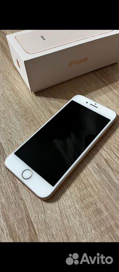 Телефон iPhone 8 64 gb