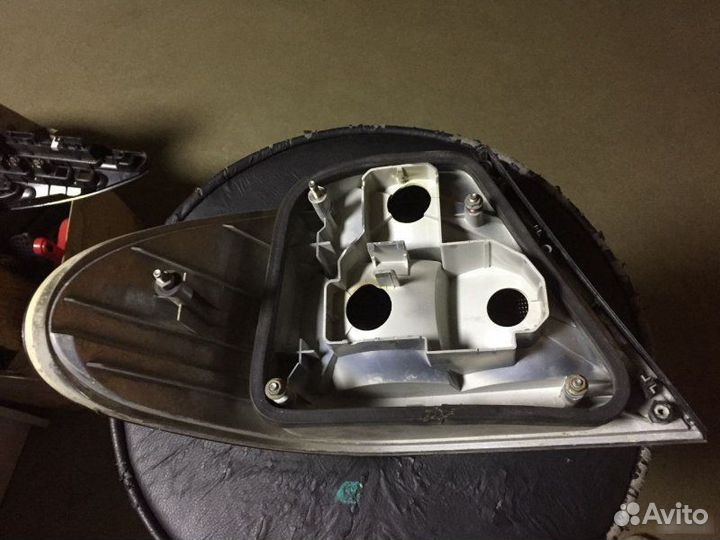 Фонарь наружный задний правый Mercedes-Benz