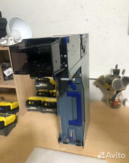 Купюроприемник TBV-100-FSH с кассетой на 2000