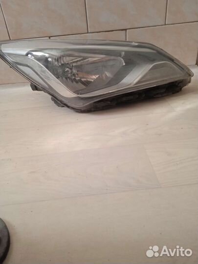 Hyundai solaris фара требует небольшой заплавки