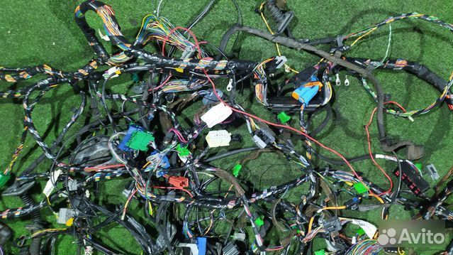 Коса салона Volvo V70 B5254T10 2010