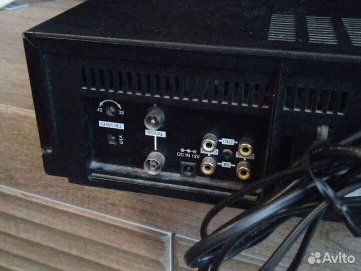 Видеомагнитофон LG