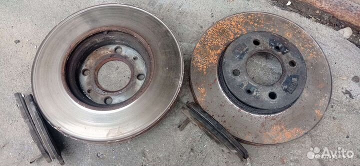 Передние Тормозные диски, колодки