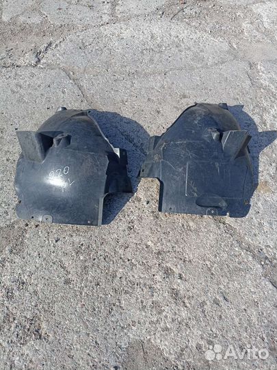 Mercedes w220 передний подкрылок