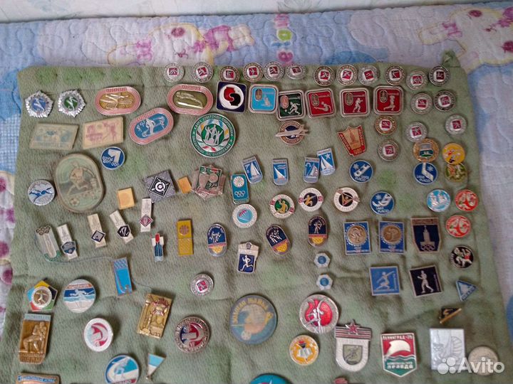 Значки советские. Тема спорт