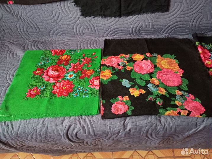 Женские шерстяные платки СССР новые