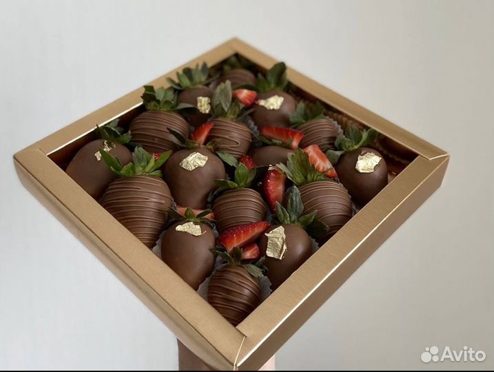 Клубника в шоколаде средний набор