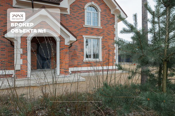 Коттедж 302 м² на участке 17 сот.