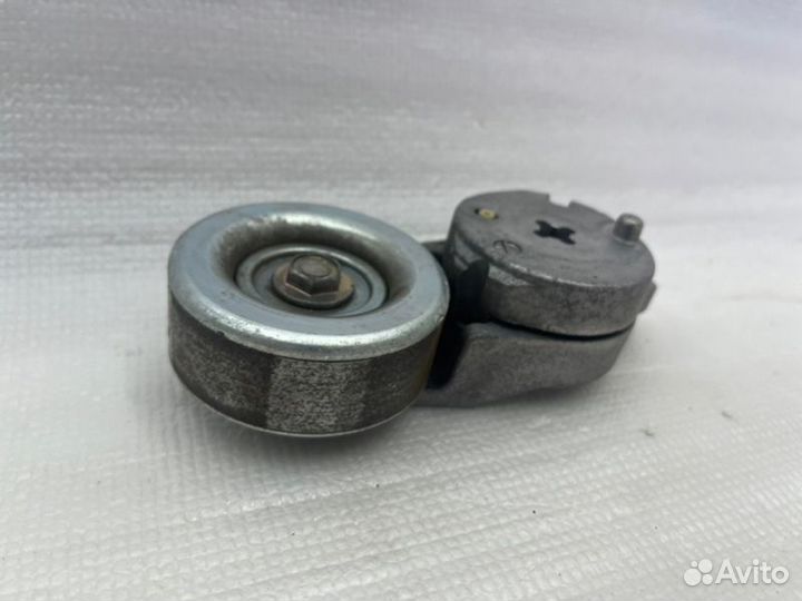 Натяжитель ремня Toyota Camry V70 2arfe 2500CC