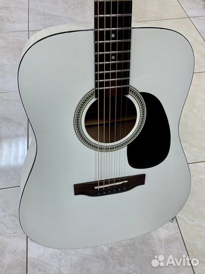 Акустическая гитара