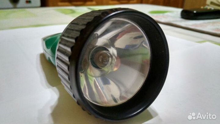 Фонарик аккумуляторный