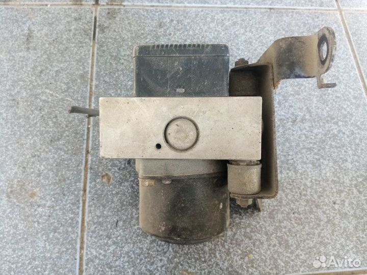 Блок ABS Toyota Hilux Surf 3