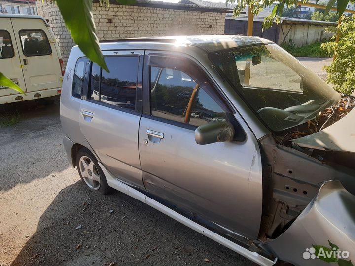 Порожки nissan cube z 10 пластиковые пороги