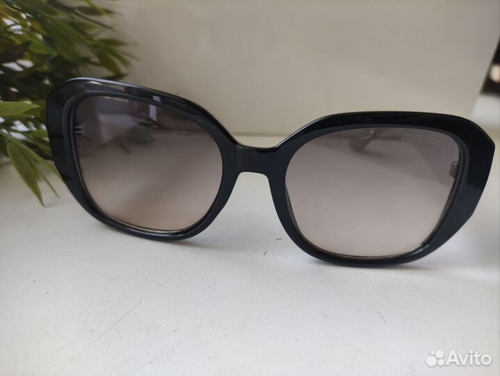 Солнцезащитные очки женские