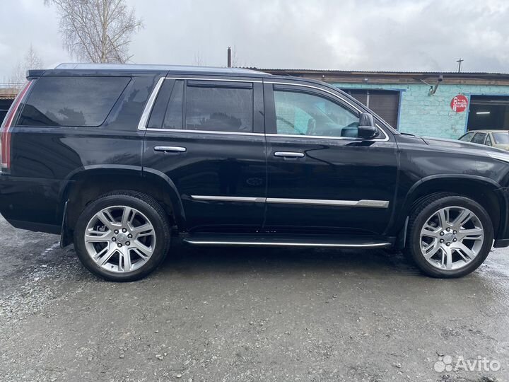 Cadillac Escalade 6.2 AT, 2018, 82 112 км