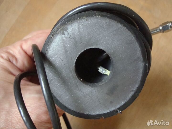 Автомобильная антенна на магните