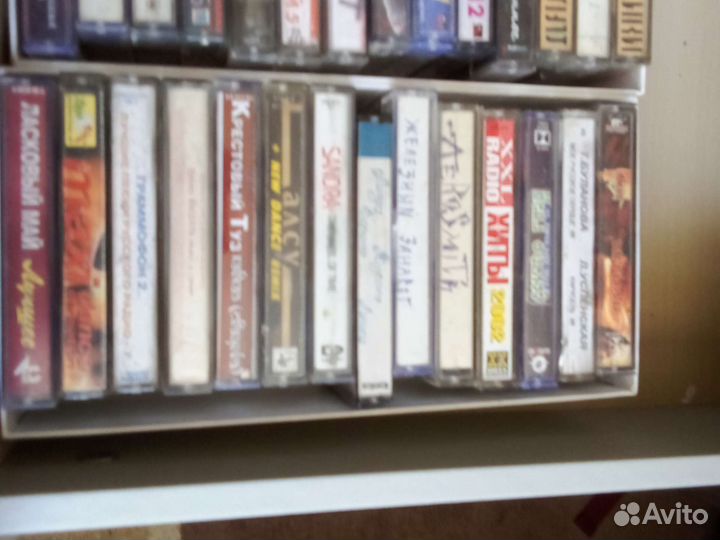 Аудиокассеты с музыкой