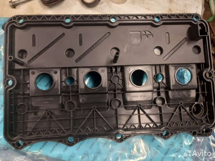 Клапанная крышка