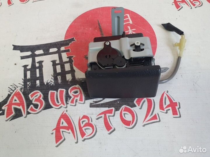 Пепельница Toyota Ipsum ACM21W 2AZ-FE 2008