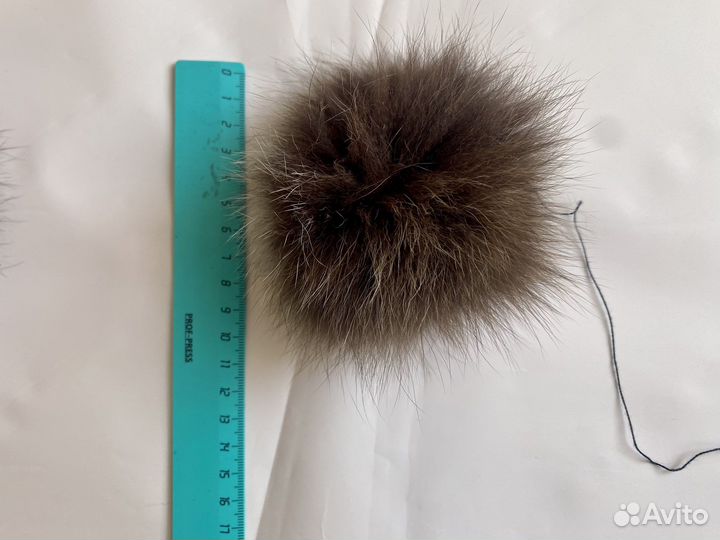Меховые помпоны