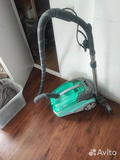 Моющий пылесос Tomas