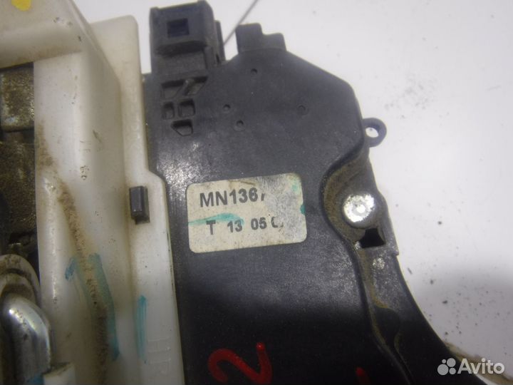 Замок двери задней левой Mitsubishi L200 4