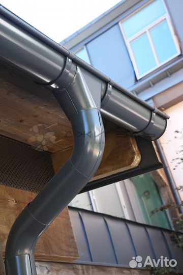 Желоб водосточный