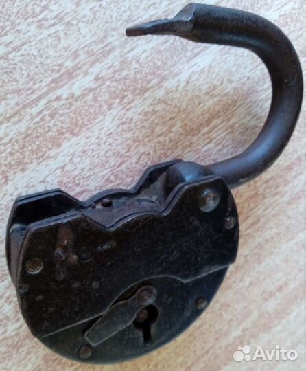 Замок амбарный навесной без ключей